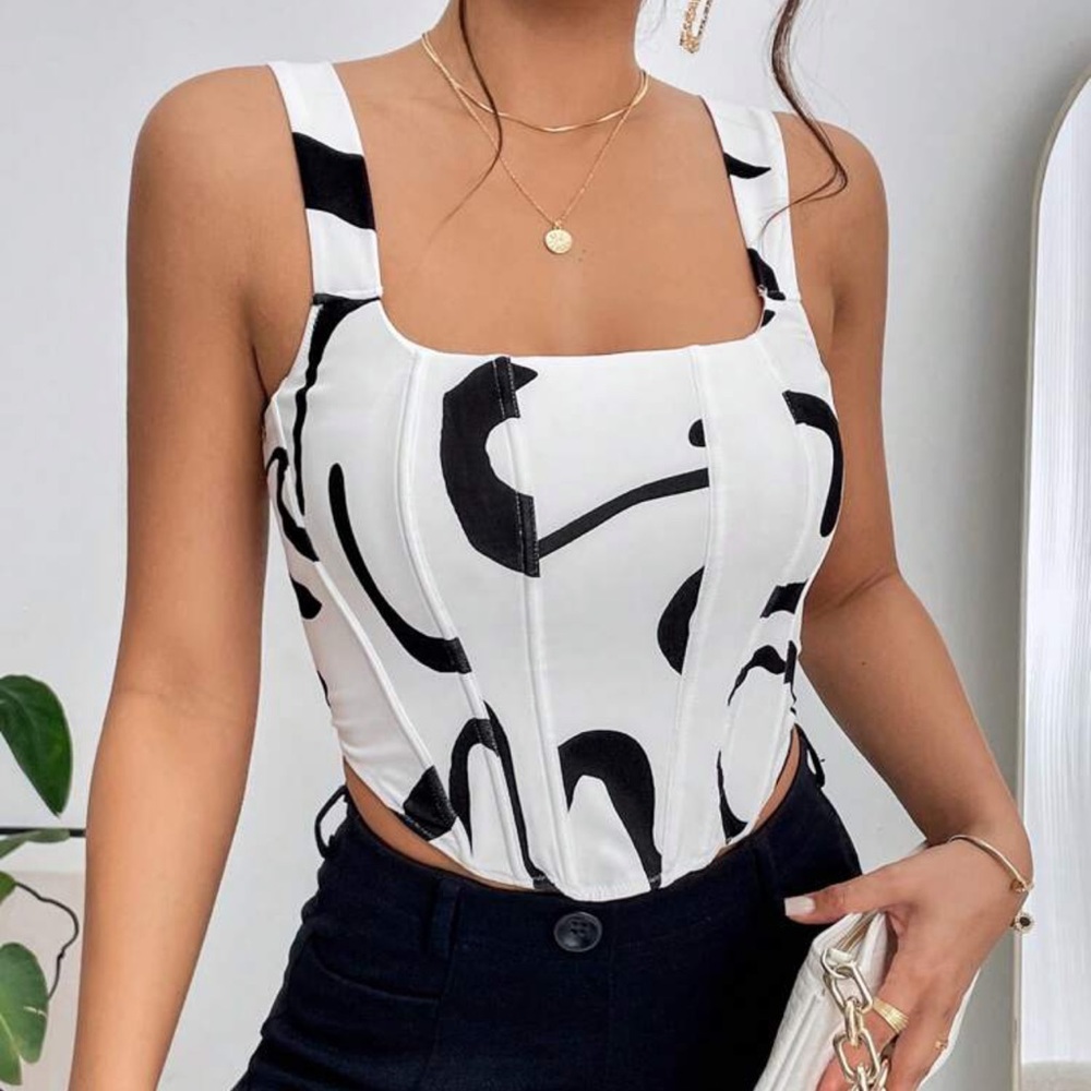 SHEIN Graphic Curved Hem Tank Top